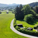 Uriges Landhaeuschen *