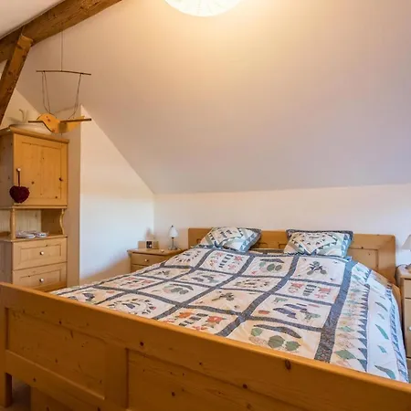 Apartament Uriges Landhaeuschen Siegsdorf